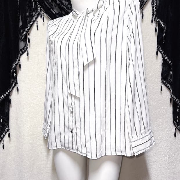 로맨틱갸루 스트라이프 타이 블라우스 셔츠 로걀탑 긱시크 프레피 오피스