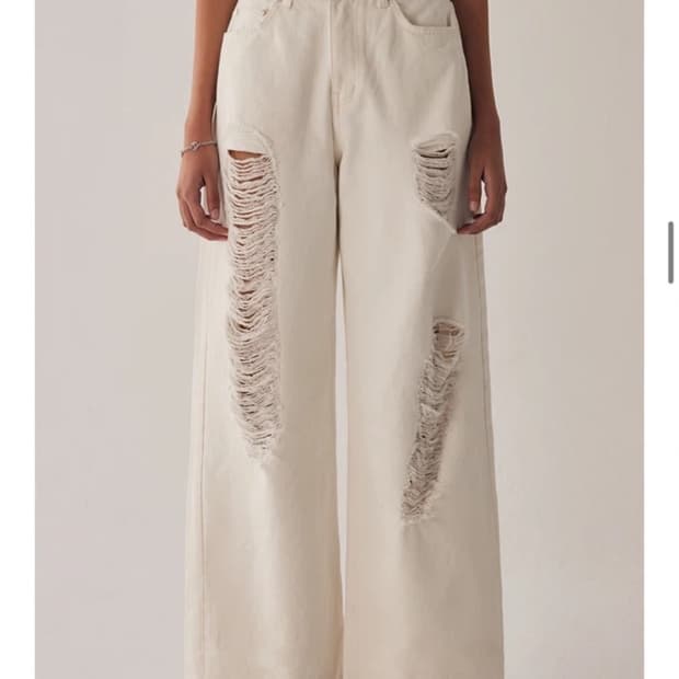  트리밍버드 스크래치 데님 팬츠 화이트