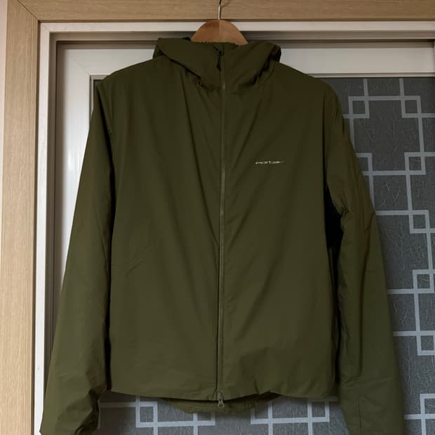 [S] 포탈 레벨 알파 자켓 번트 올리브 색상