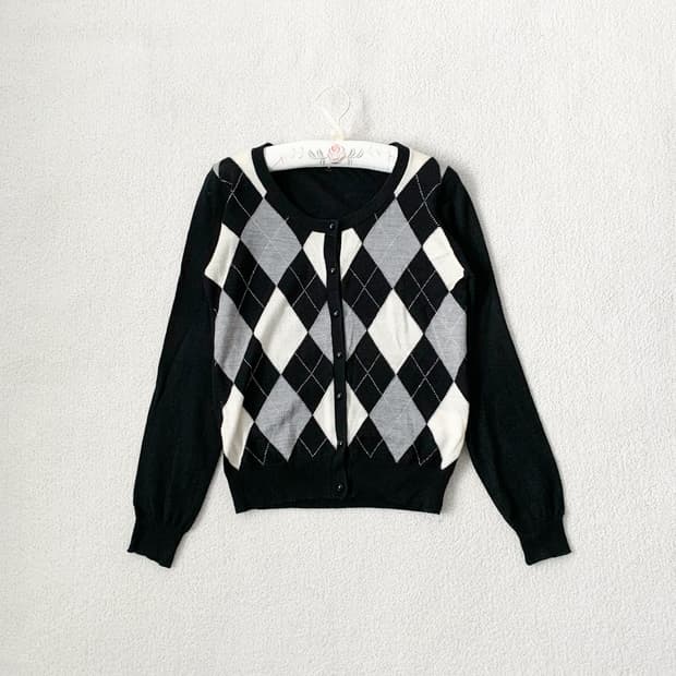 블랙 아가일 니트 가디건