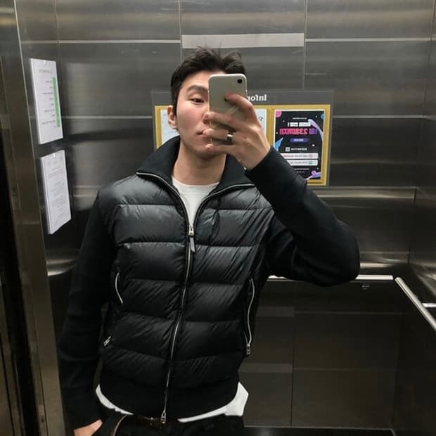 유먼트 니트패딩