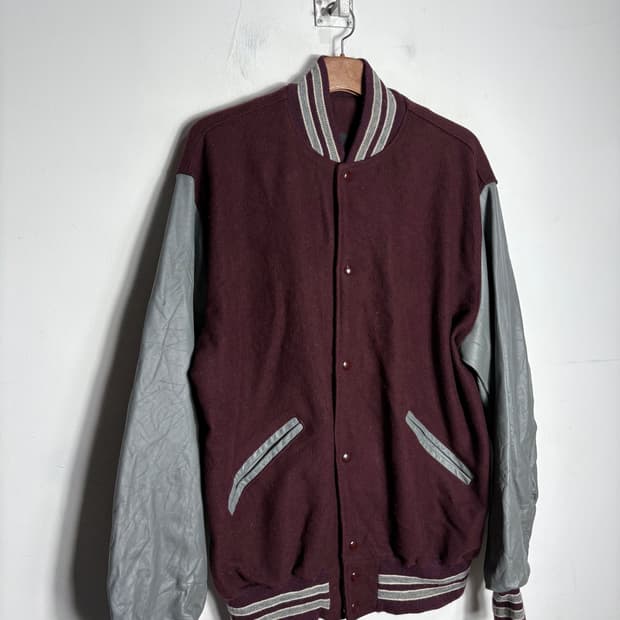 Delong  드롱 바시티 자켓