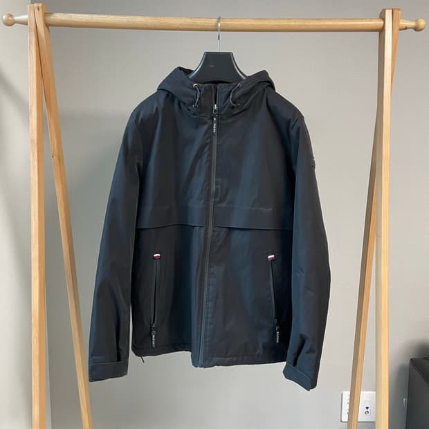 타미힐피거 경량 패딩 바람막이 블랙