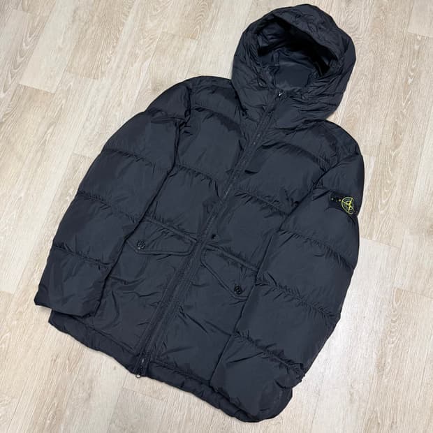 [블랙 2XL/새상품급] 24FW 스톤아일랜드 크링클랩스 후드 패딩 블랙