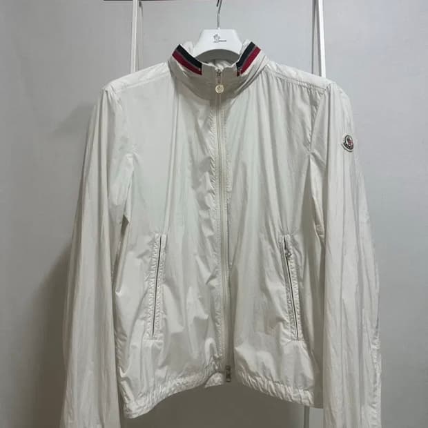 몽클레어 팔락 바람막이 3