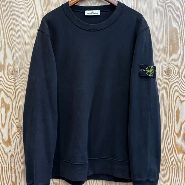 스톤아일랜드 나침반패치 스웻셔츠