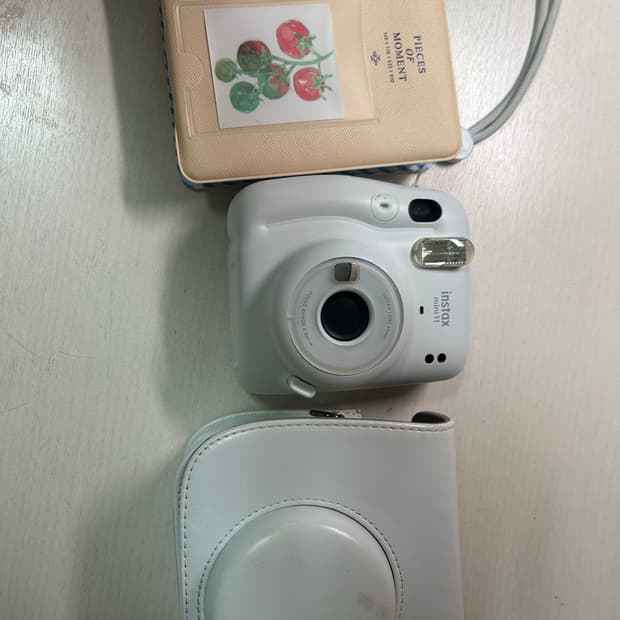 인스탁스 미니11 폴라로이드 카메라+가방+앨범