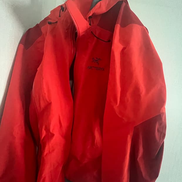 아크테릭스 베타 ar 하드쉘  [M]