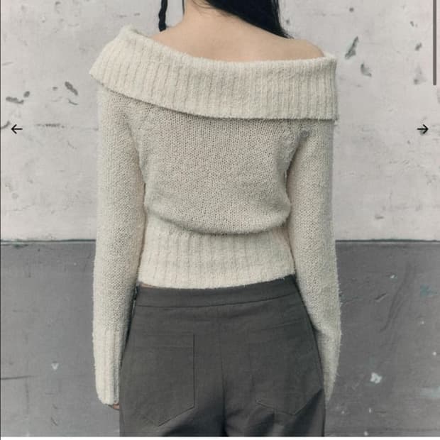 *해외출국으로 판매중단예정* 보헤미안서울 오프숄더 니트 아이보리