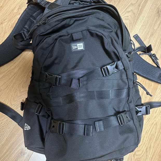 뉴에라 백팩
