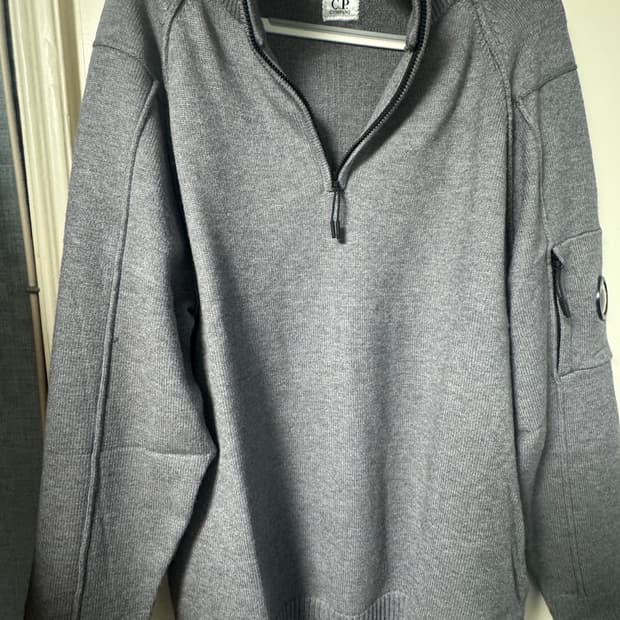 Cp컴퍼니 반집업 니트 랩 새상품