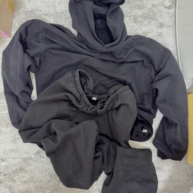 yzy 셋업 2사이즈