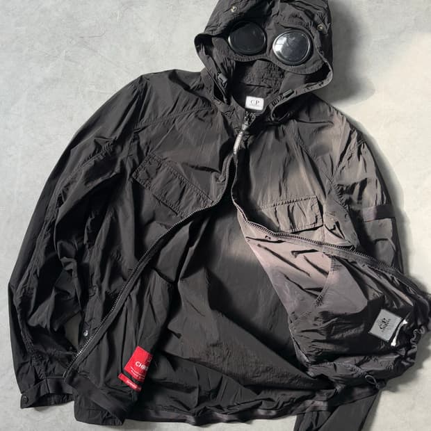 CP 컴퍼니 블랙 고글 나일론 후드 자켓