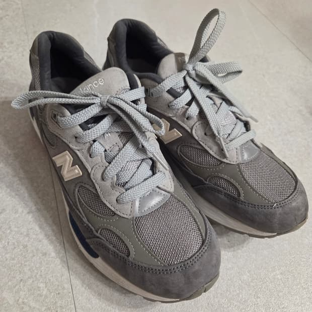 뉴발란스 992 그레이 / 990 991 993 호카