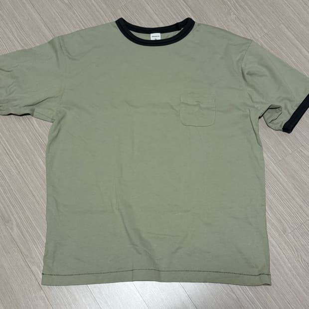 [3] 카키스 링거티 반팔