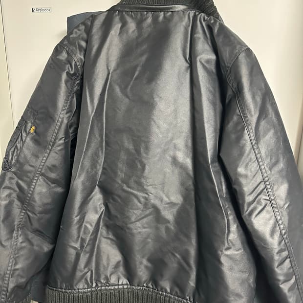 알파인더스트리 점퍼 lx 팝니다