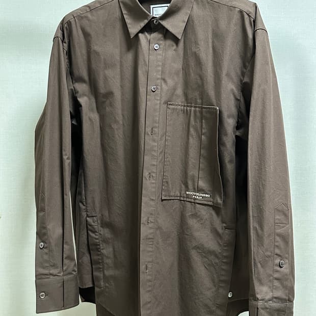 우영미 21FW 백로고 셔츠 브라운 