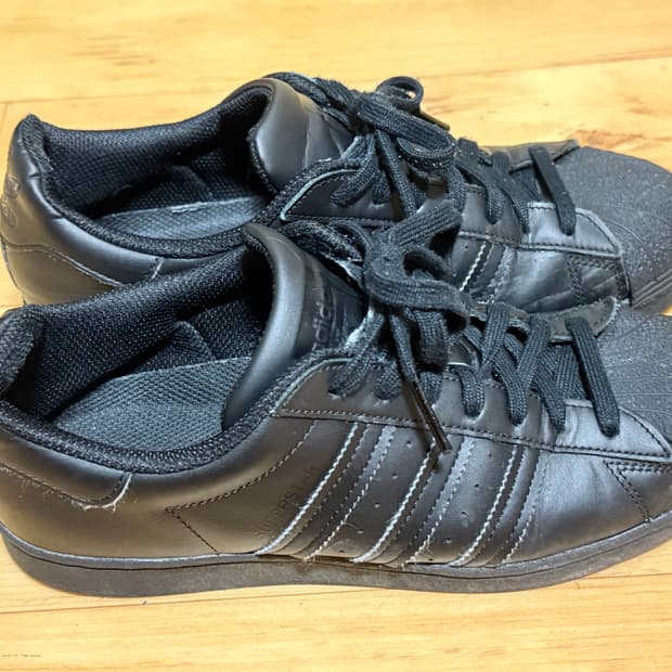아디다스 슈퍼스타 트리플블랙 260 사이즈 판매합니다