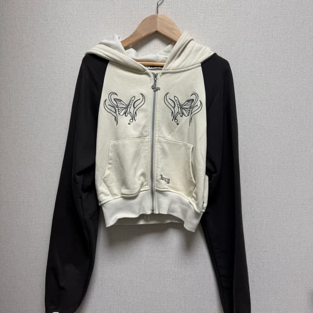 Fancy club 버터플라이 후드집업