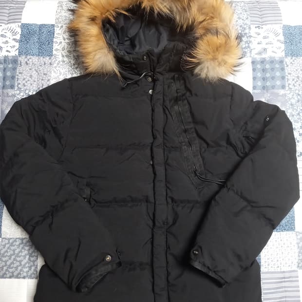 C.P컴퍼니 렌즈 다운 패딩점퍼   105