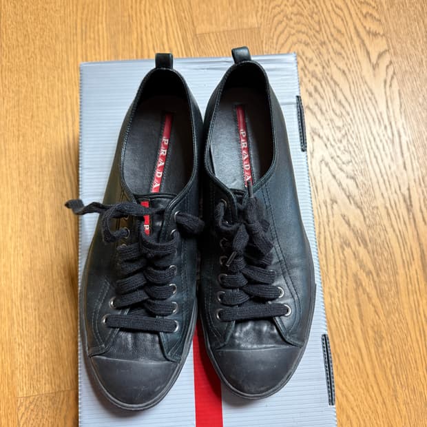 프라다 로우탑 스니커즈