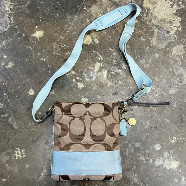 코치 시그니처 캔버스 크로스백 미니백 가방