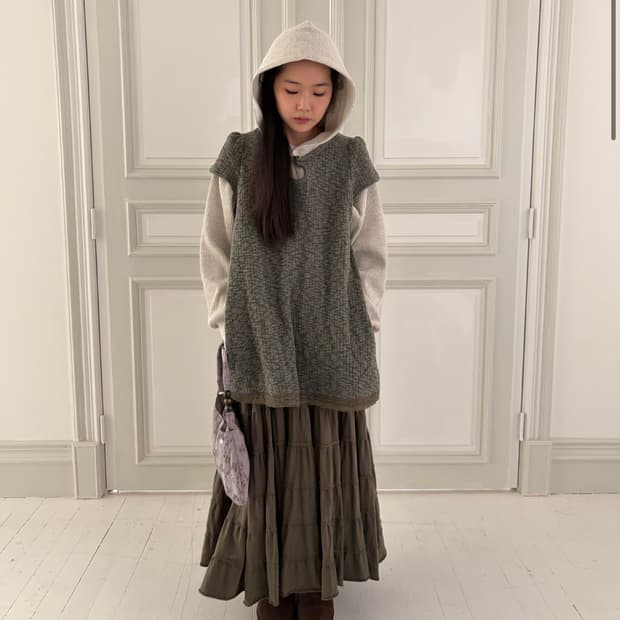 콜로신스 WEIRD DROP TOP DRESS 카키 차콜 레이어드 드레스