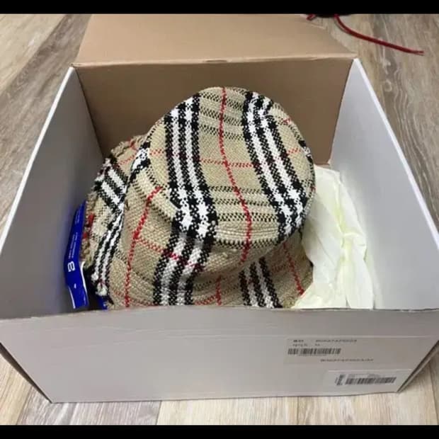 버버리 체크 부클레 버킷햇 정품 (새상품)