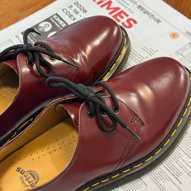 (250)닥터마틴 1461 체리 레드 3홀 새상품급