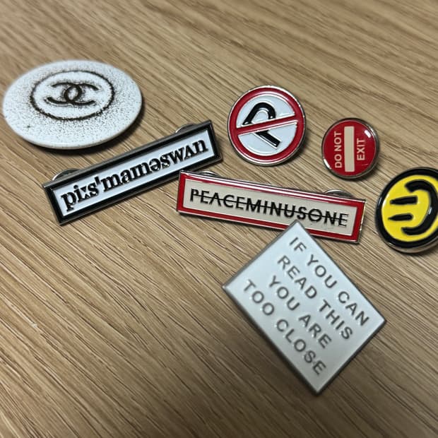 피스마이너스원 뱃지