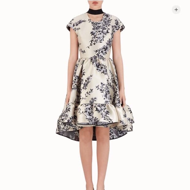 펜디 원피스 판매합니다