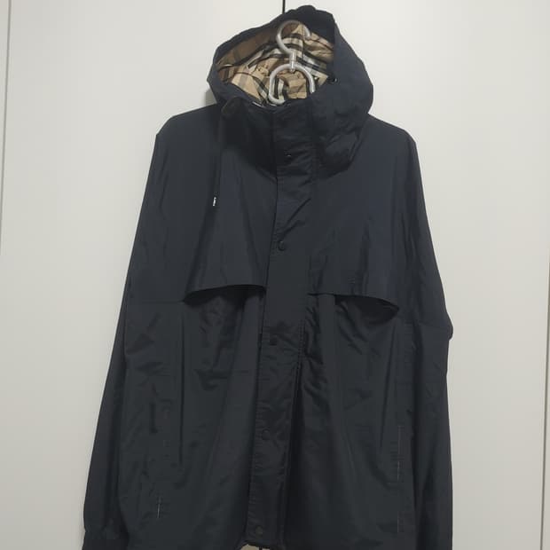 버버리 정품 남성 바람막이 -100~110  사이즈