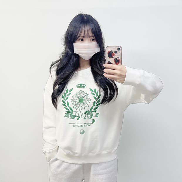 마르디메크르디 악티프 맨투맨 화이트