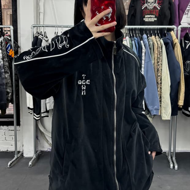 도그타운 사이드 로고 벨벳 집업