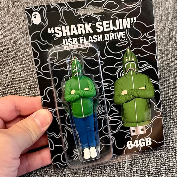 베이프 샤크 세이진 USB 플래시 드라이브 64GB 피규어 키링