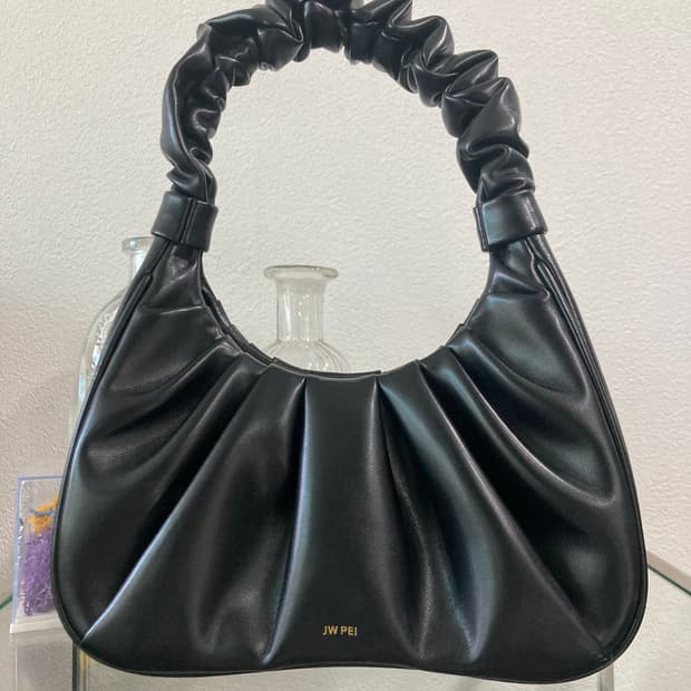 JW PEI Gabbi 백 숄더백
