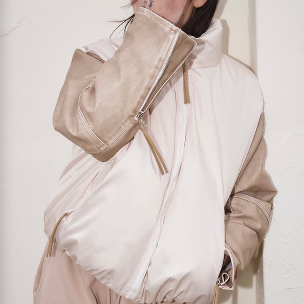 김미더영 태닝 레더 슬리브 푸퍼 / 베이지 패딩