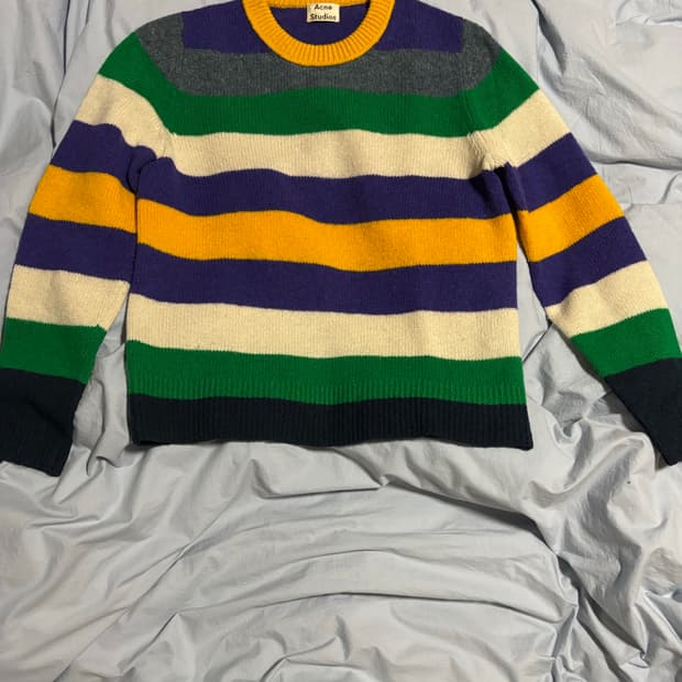 아크네 니트 m사이즈