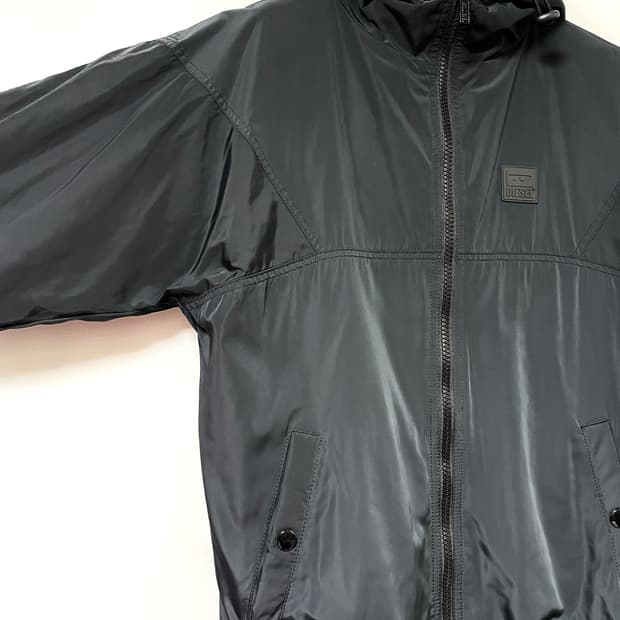 DIESEL 디젤 남성 고급스런 블랙 바람막이 자켓