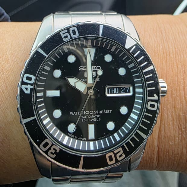 세이코 (SEIKO) 베이비스모 다이버 블랙 오토메틱 스켈레톤 백 시계