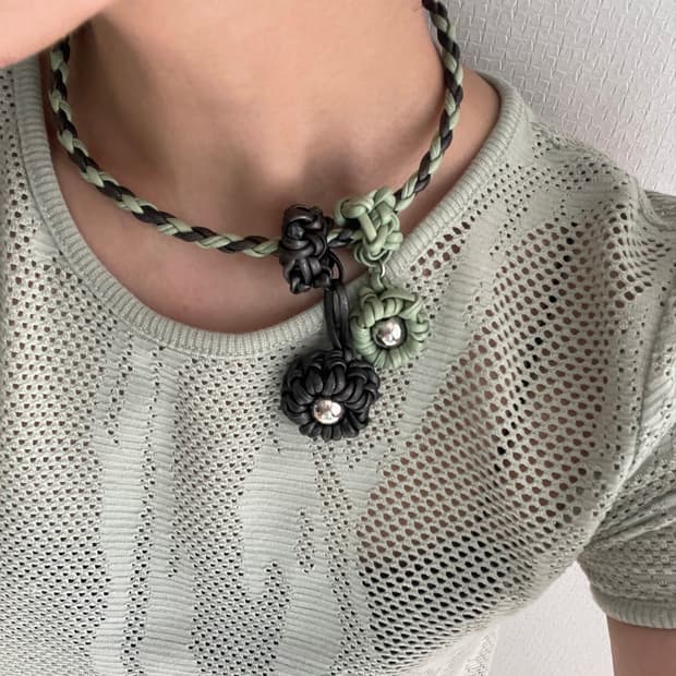 Green corsage necklace
