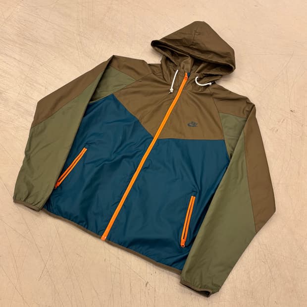 나이키 배색 윈드러너 바람막이