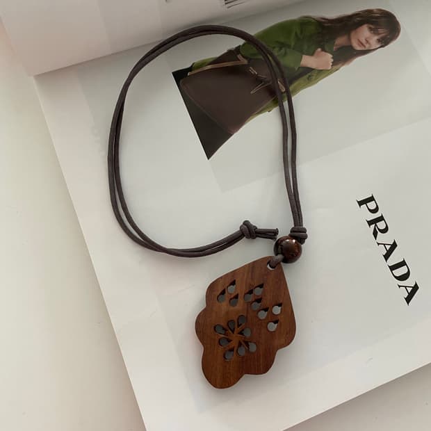 빈티지 플라워 우드 팬던트 목걸이