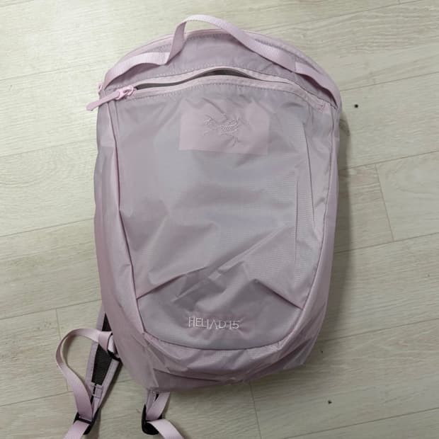 아크테릭스 헬리아드 15 백팩 핑크 글로우