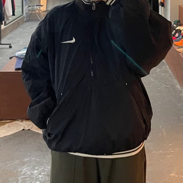 나이키 올드스쿨 빈티지 아노락 블랙 웜업 H2687