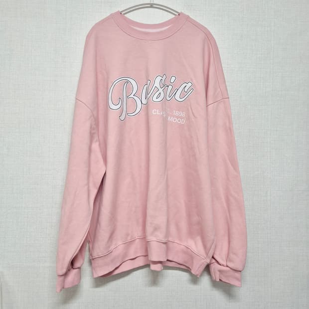 핑크색 베이직 레터링 맨투맨