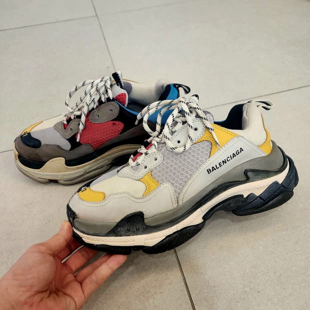 발렌시아가 트리플s 41 사이즈 팔아요