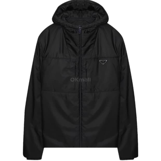 프라다 리나일론 로고 패딩팝니다