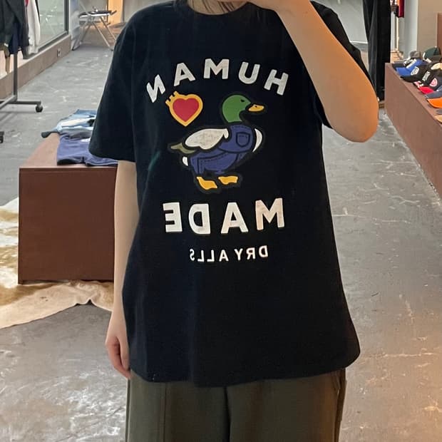 휴먼메이드 덕 그래픽 블랙 반팔 H2678