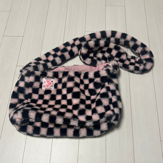 더푸리빌리지 키치 핸드메이드 토트백 포인트 독특한 숄더 체커보드 가방